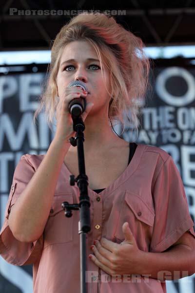 SELAH SUE - 2011-09-11 - PARIS - Parc de Bagatelle - 